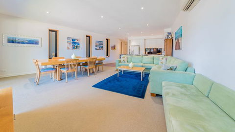 4/4 The Esplanade, Cowes - Cscape - Accommodation Bookings 3