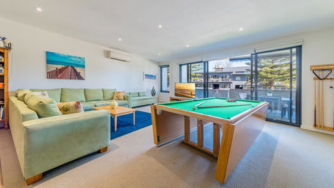 4/4 The Esplanade, Cowes - Cscape - Accommodation Bookings 1