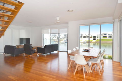 4/84 The Anchorage - Accommodation Bookings 1