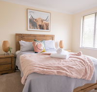 42 Rosemary Lane - Central Orange - Spacious Family Home - Quiet Lane