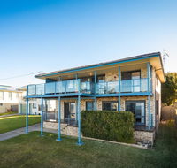 45 Hillside Cres Beach House
