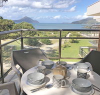 5 'Intrepid' 3 Intrepid Close - perfect beachfront location - Accommodation Bookings