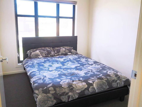 5 Bed 2 Bath Big House - Accommodation Bookings 2