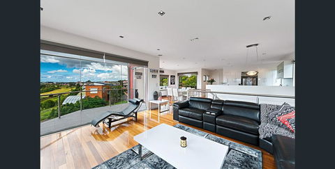 5 Star Gowanbrae Views - Accommodation Bookings 2