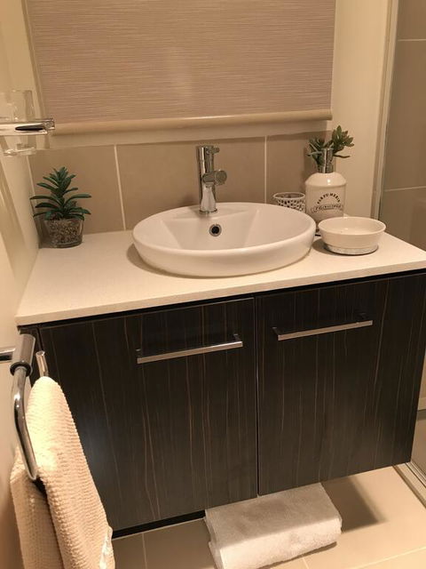 5 Star Room With Own Bathroom - Singles, Couples, Families Or Executives - Accommodation Bookings 3