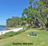 5 Thompson Place Nelson Bay - spacious duplex walking distance to Nelson Bay CBD and Dutchies - Accommodation Bookings