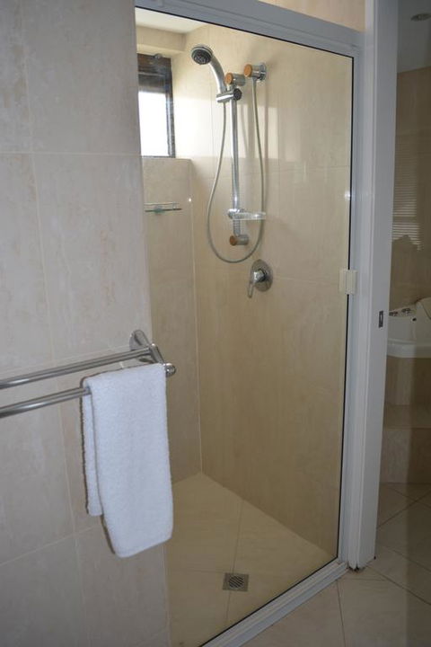 5,  Apartment On The Esplanade - Accommodation Bookings 2