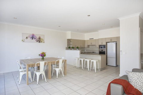 5/14 Dolphin St- Dolphin 5 At Ulladulla - Accommodation Bookings 3