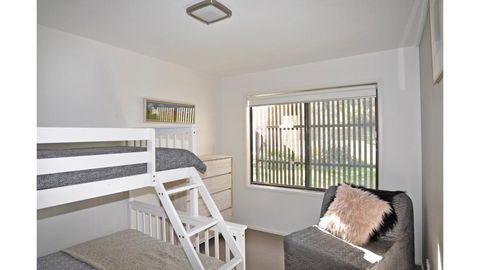 52 ON BAYVIEW - PET FRIENDLY (OUTSIDE ONLY) - Accommodation Bookings 3
