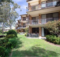 57 'BAY PARKLANDS' 2 GOWRIE AVE - GROUND FLOOR UNIT WITH POOL TENNIS COURT  AIRCON - Accommodation Bookings