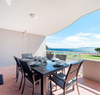 6 'FLORENTINE' 11 COLUMBIA CLOSE - STUNNING UNIT WITH SENSATIONAL VIEWS - Accommodation Bookings