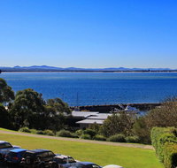6 'Portofino' 7 Laman Street - Superb Water Views and only 1 minute walk into the heart of town - Accommodation Bookings