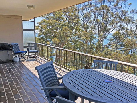 7 'Skyline' 12 Thurlow Avenue - Unit With A WOW Factor - Accommodation Bookings 1