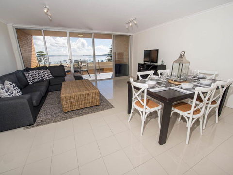 7 'The Crest' 6-8 Tomaree St - Stunning Unit With Spectacular Water Views. - Accommodation Bookings 2