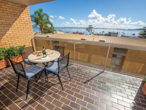 7 'The Crest' 6-8 Tomaree St - Stunning Unit With Spectacular Water Views. - Accommodation Bookings 0