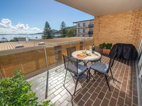 7 'The Crest' 6-8 Tomaree St - Stunning Unit With Spectacular Water Views. - Accommodation Bookings 1