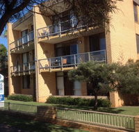 7 Flynn's Beach Apartment