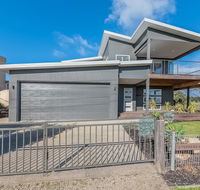 7 Graydens Road Ventnor with Spectacular views - Accommodation Bookings