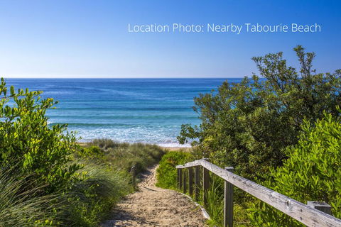 75 River Rd - Tabourie Hideaway - Accommodation Bookings 1