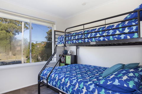 77 Lake Entrance Rd - Waterfront Wonder - Accommodation Bookings 1