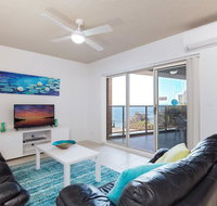 8 'Kiah'  53 Victoria Parade - stunning water views WIFI  Air Con - Accommodation Bookings