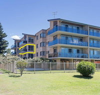8 'The Helm' 22 Voyager Close - hear the waves from Shoal Bay Beach - Accommodation Bookings