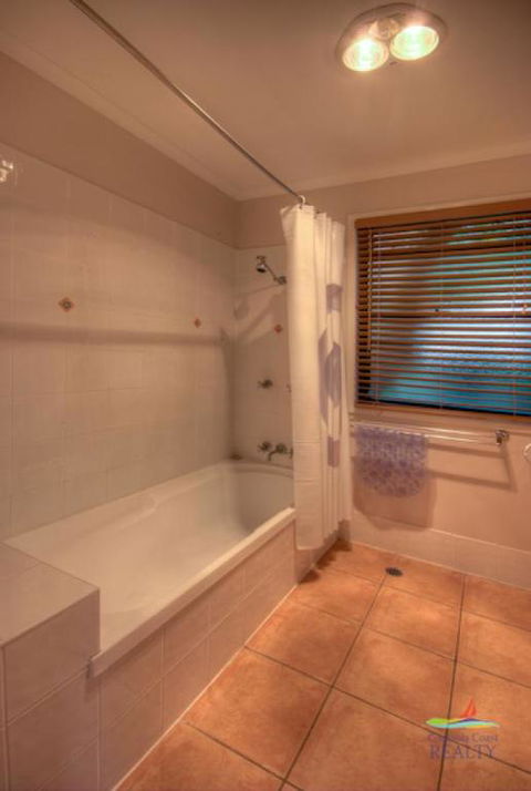 8 Orania Court - Rainbow Shores, Privacy, Peace And Quiet - Accommodation Bookings 3