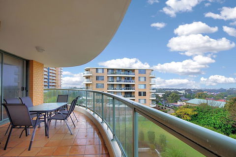 810 At The Plaza - Accommodation Bookings 0