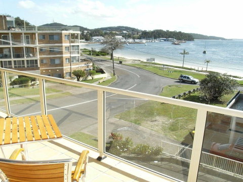 9 'Blue Vista', 13 Victoria Parade - Studio With Stunning Views - Accommodation Bookings 0