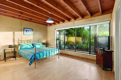 9 Marshall Street - Large Family Holiday Home Just Metres To The Beach - Accommodation Bookings 2