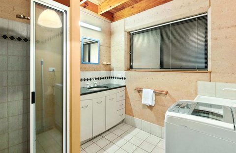 9 Marshall Street - Large Family Holiday Home Just Metres To The Beach - Accommodation Bookings 3