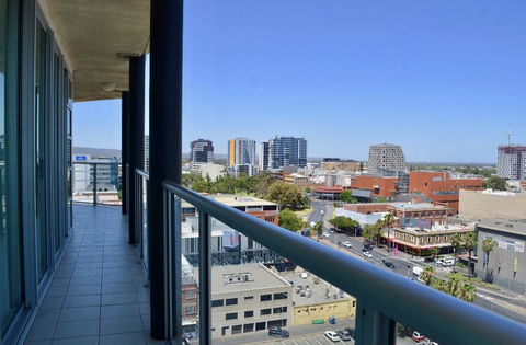 96 North Terrace Stylish Penthouse Apartment - Accommodation Bookings 3