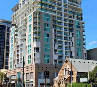 96 North Terrace Stylish Penthouse Apartment - Accommodation Bookings 0