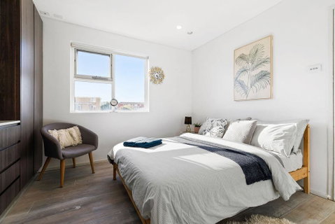 A Bright & Comfy Beach Studio, 5min Walk To Bondi Beach - Accommodation Bookings 0