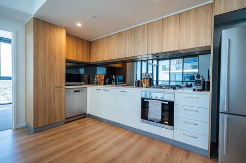 A Cut Above The West - Pool - Rooftop Bar - Gym - Wifi - Accommodation Bookings 2