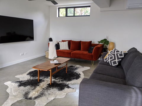 A Home Away From Home - Accommodation Bookings 0