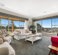 A House With A View Molong. NSW - Accommodation Bookings