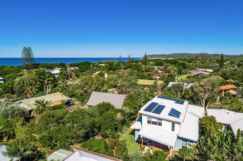 A PERFECT STAY - Shore Beats Work - Accommodation Bookings 1