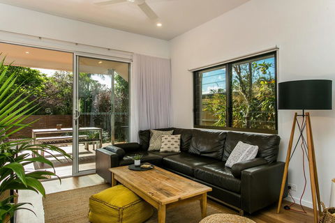 A SWEET ESCAPE - Alcorn House - Accommodation Bookings 3