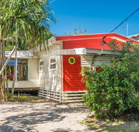 A SWEET ESCAPE - Beachcombers Cottage Beachfront - Accommodation Bookings