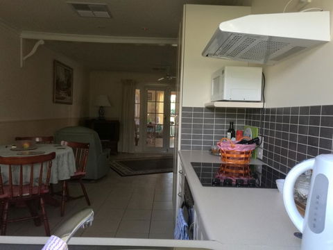 A Victor Harbour Retreat Aldinga Tony's Music Cottage - Accommodation Bookings 0