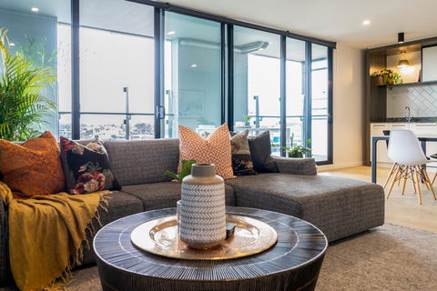 Abbotsford Playhouse Luxury Penthouse, Yarra Views, Double Parking - Accommodation Bookings 3