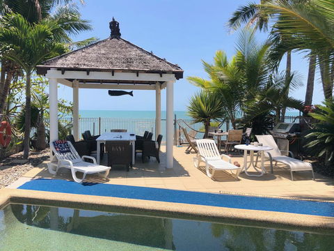 Absolute Beach Frontage, Family Friendly, Home Away From Home - Accommodation Bookings 0