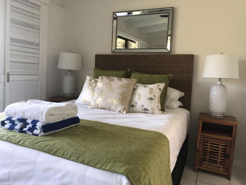 Absolute Beachfront - Accommodation Bookings 2