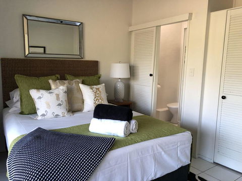 Absolute Beachfront - Accommodation Bookings 1