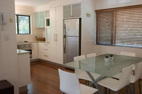 Absolute Beachfront - Mooloolaba - Accommodation Bookings 1