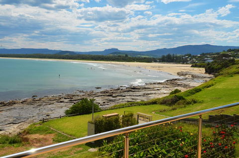 Absolute Waterfront - Accommodation Bookings 1