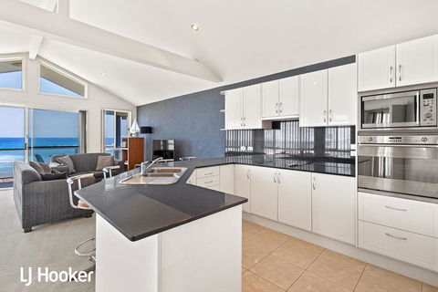 Absolute Waterfront @ Anna Bay - Accommodation Bookings 1