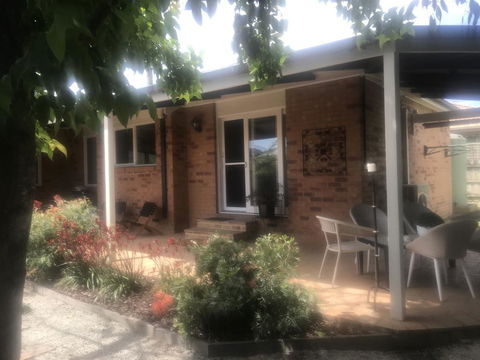 Acacia House - Central Healesville - Yarra Valley - Accommodation Bookings 3