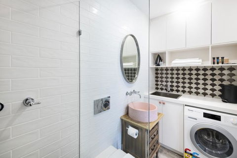 Accommodate Canberra - Warehouse - Accommodation Bookings 1